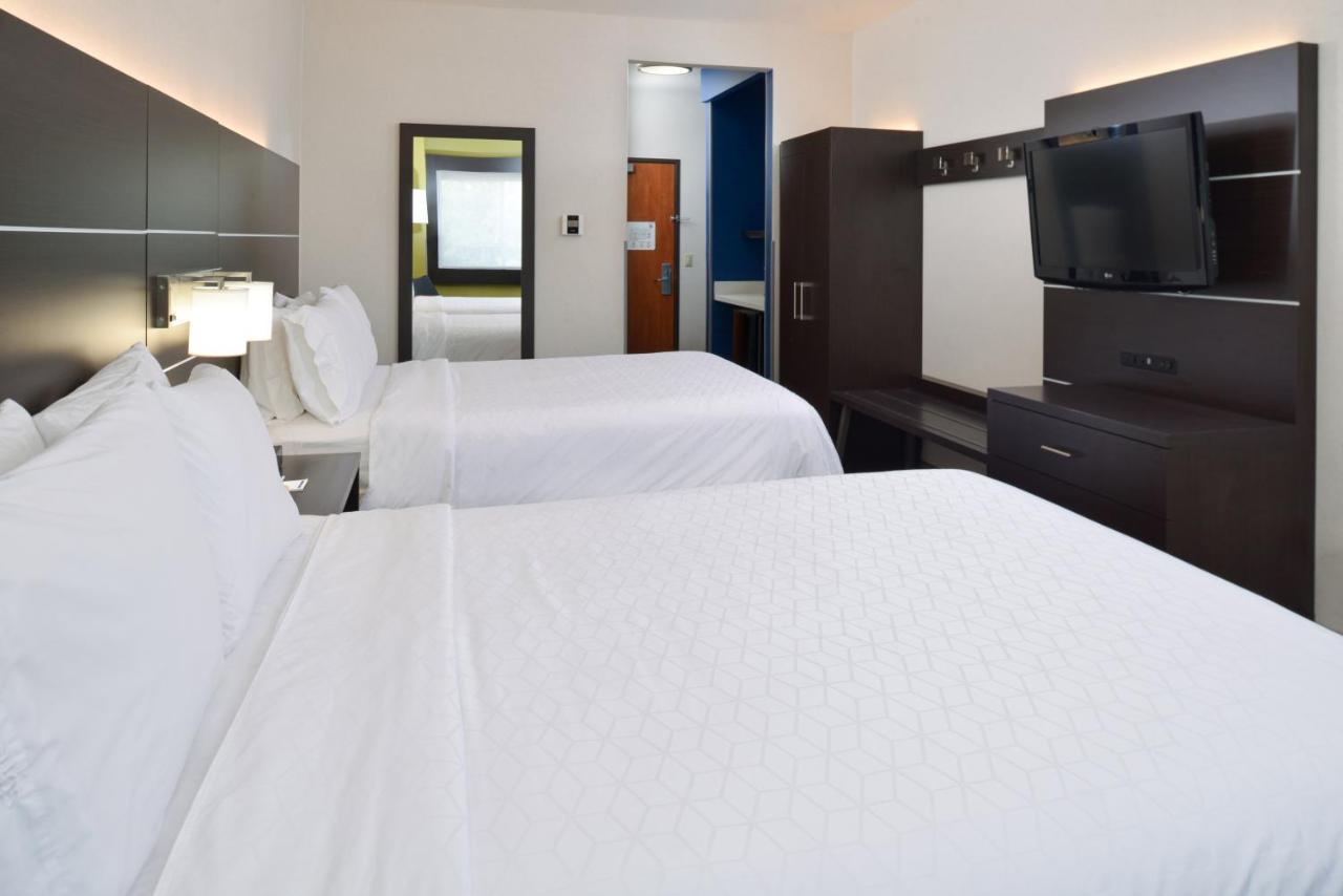 Holiday Inn Express Madera By Ihg Екстериор снимка