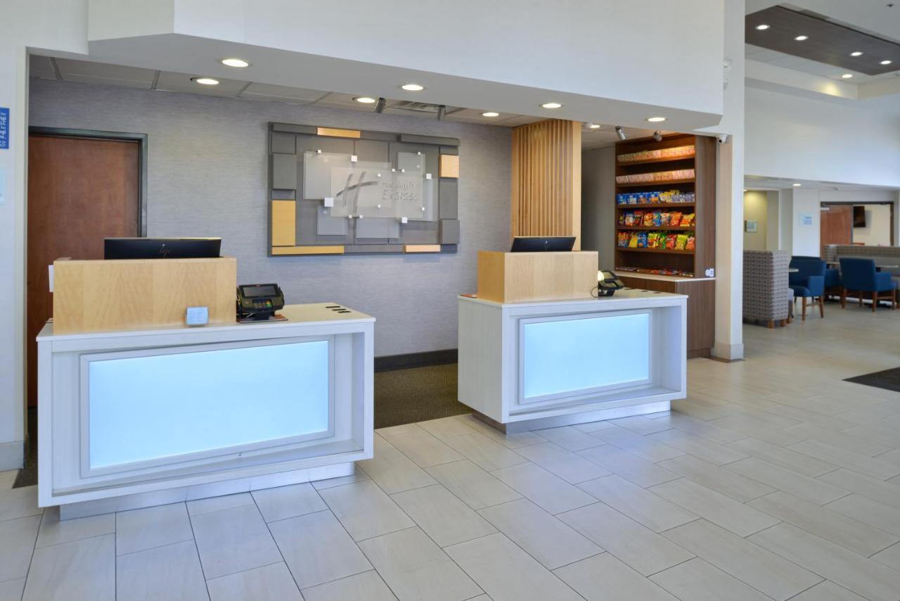 Holiday Inn Express Madera By Ihg Екстериор снимка