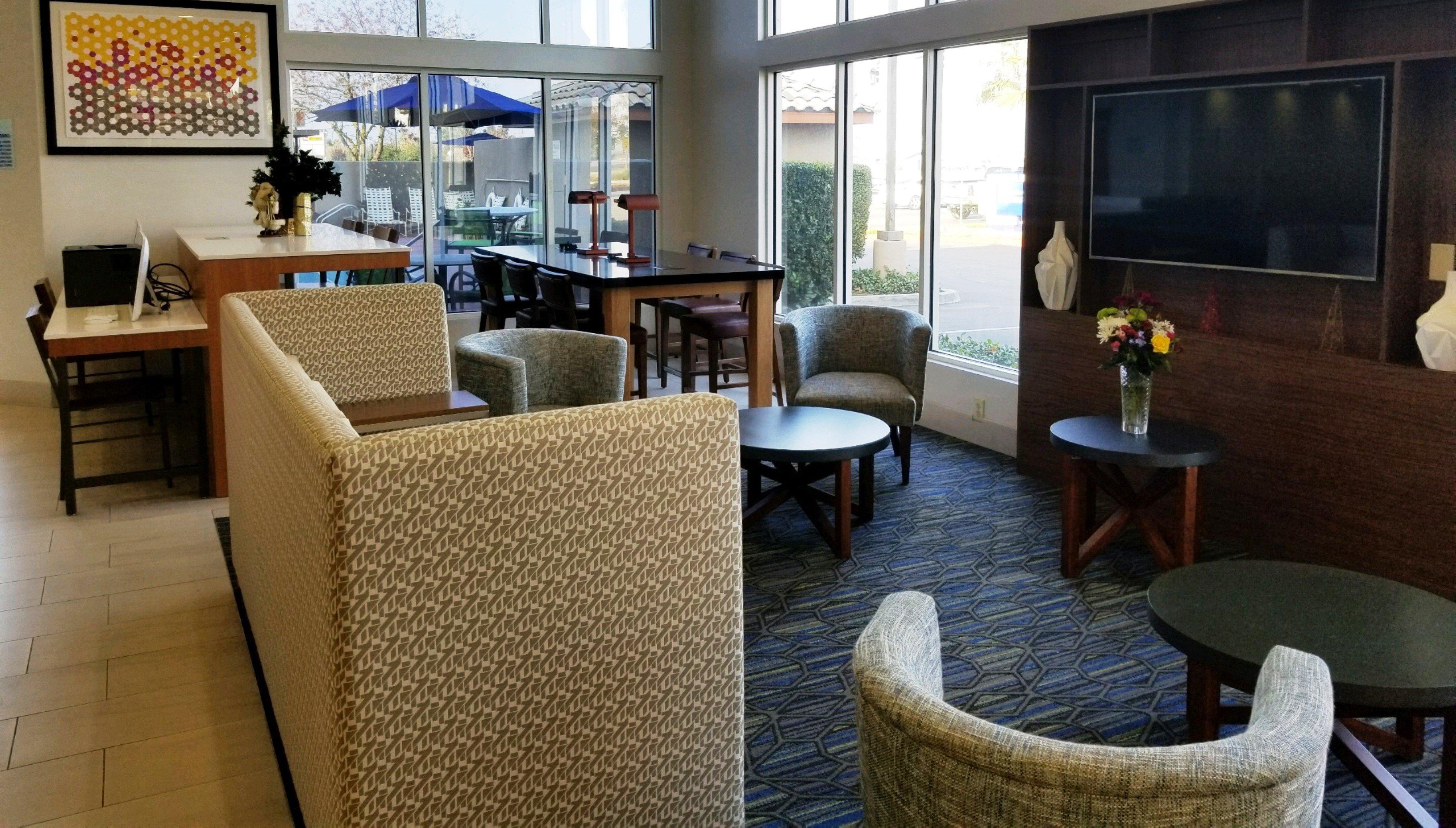 Holiday Inn Express Madera By Ihg Екстериор снимка
