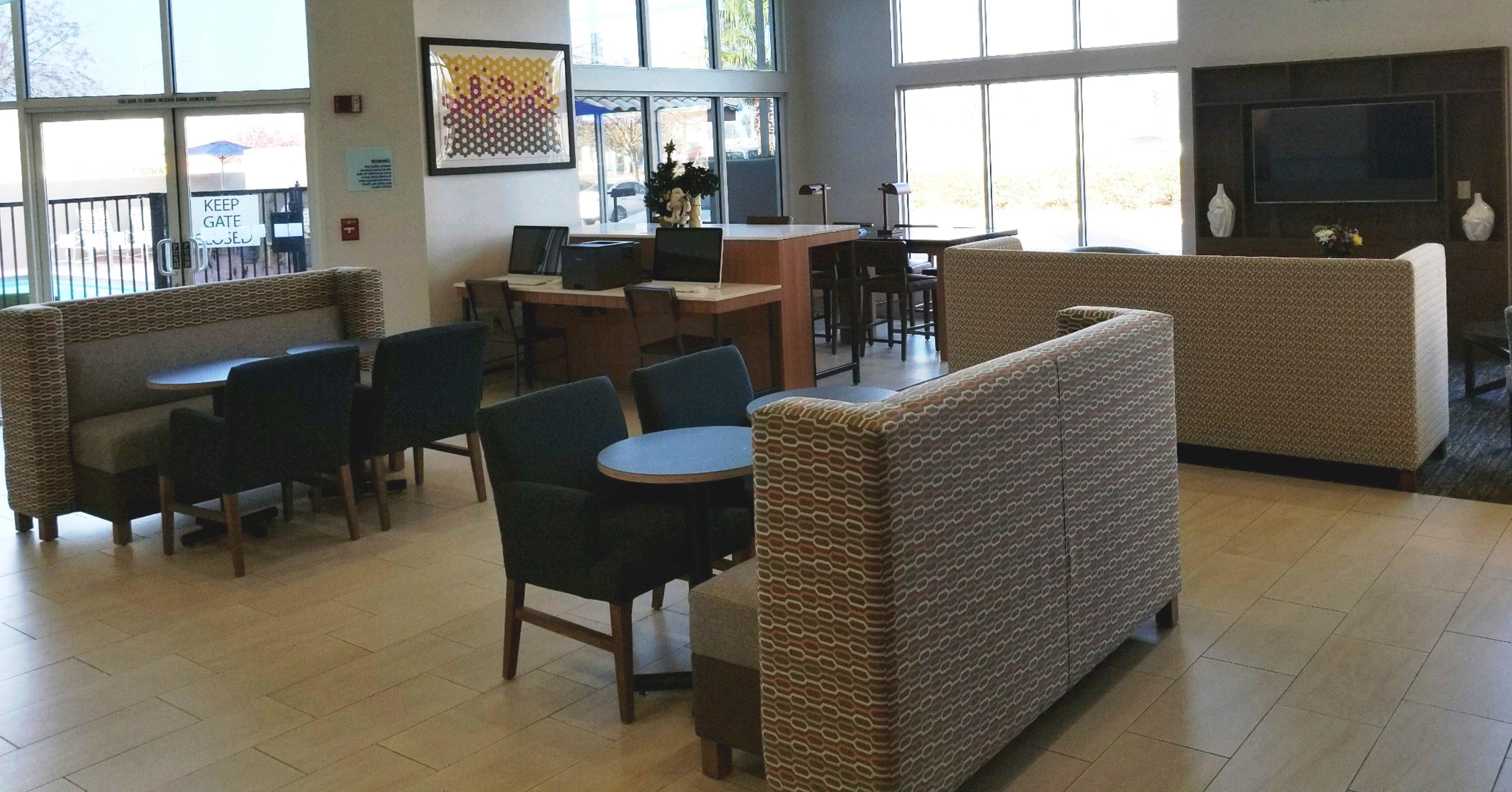 Holiday Inn Express Madera By Ihg Екстериор снимка