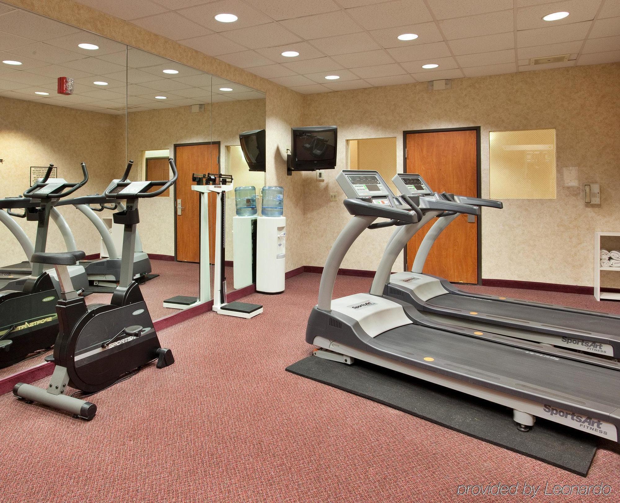 Holiday Inn Express Madera By Ihg Съоръжения снимка
