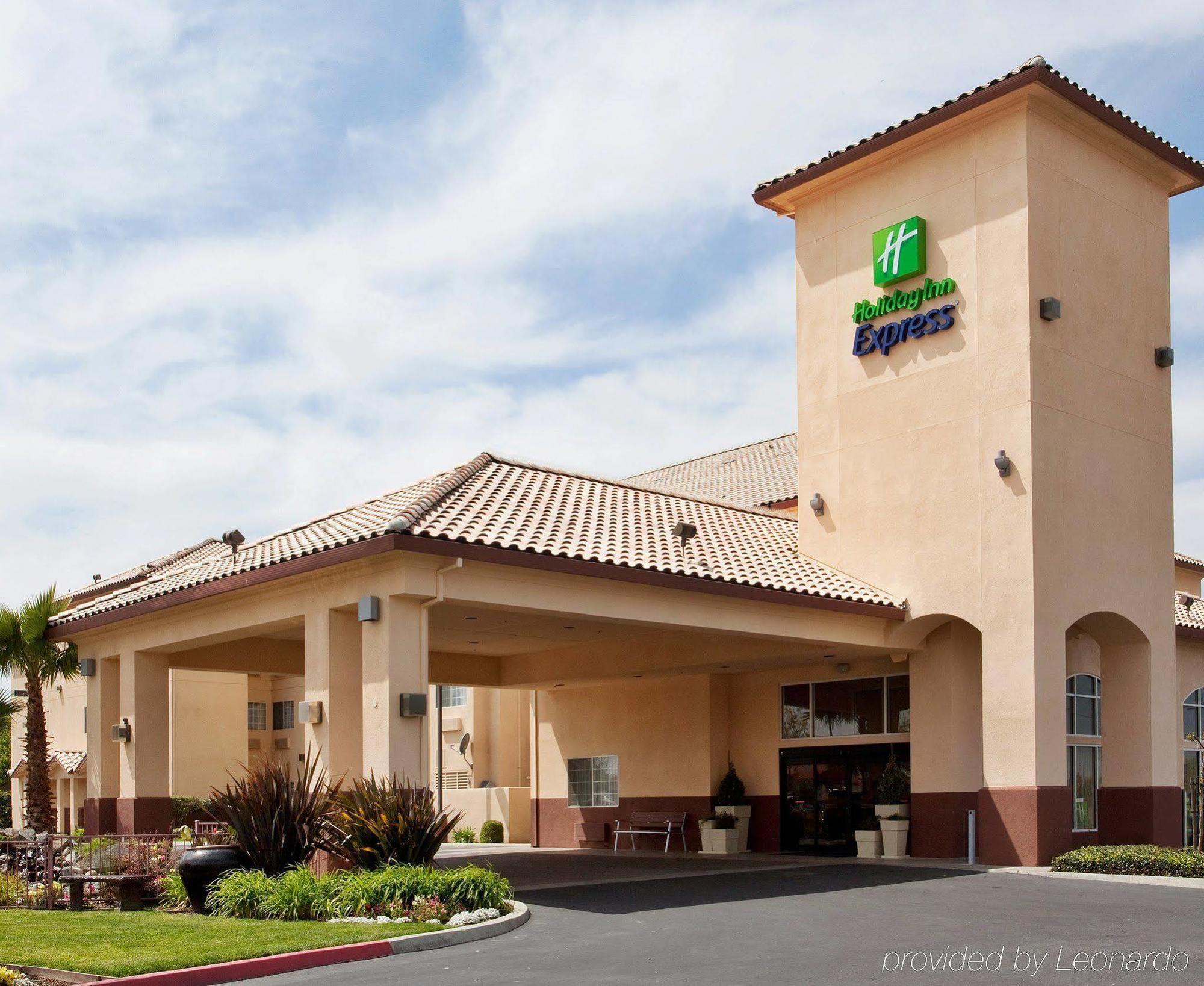 Holiday Inn Express Madera By Ihg Екстериор снимка