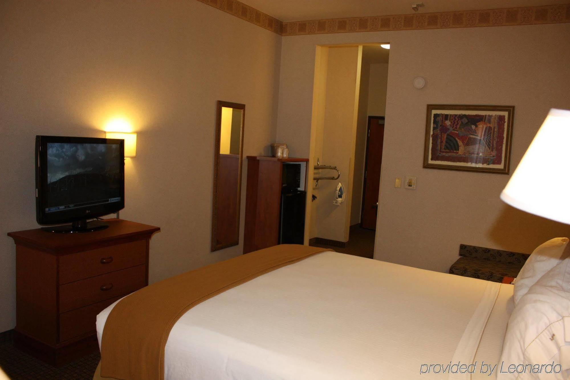 Holiday Inn Express Madera By Ihg Екстериор снимка
