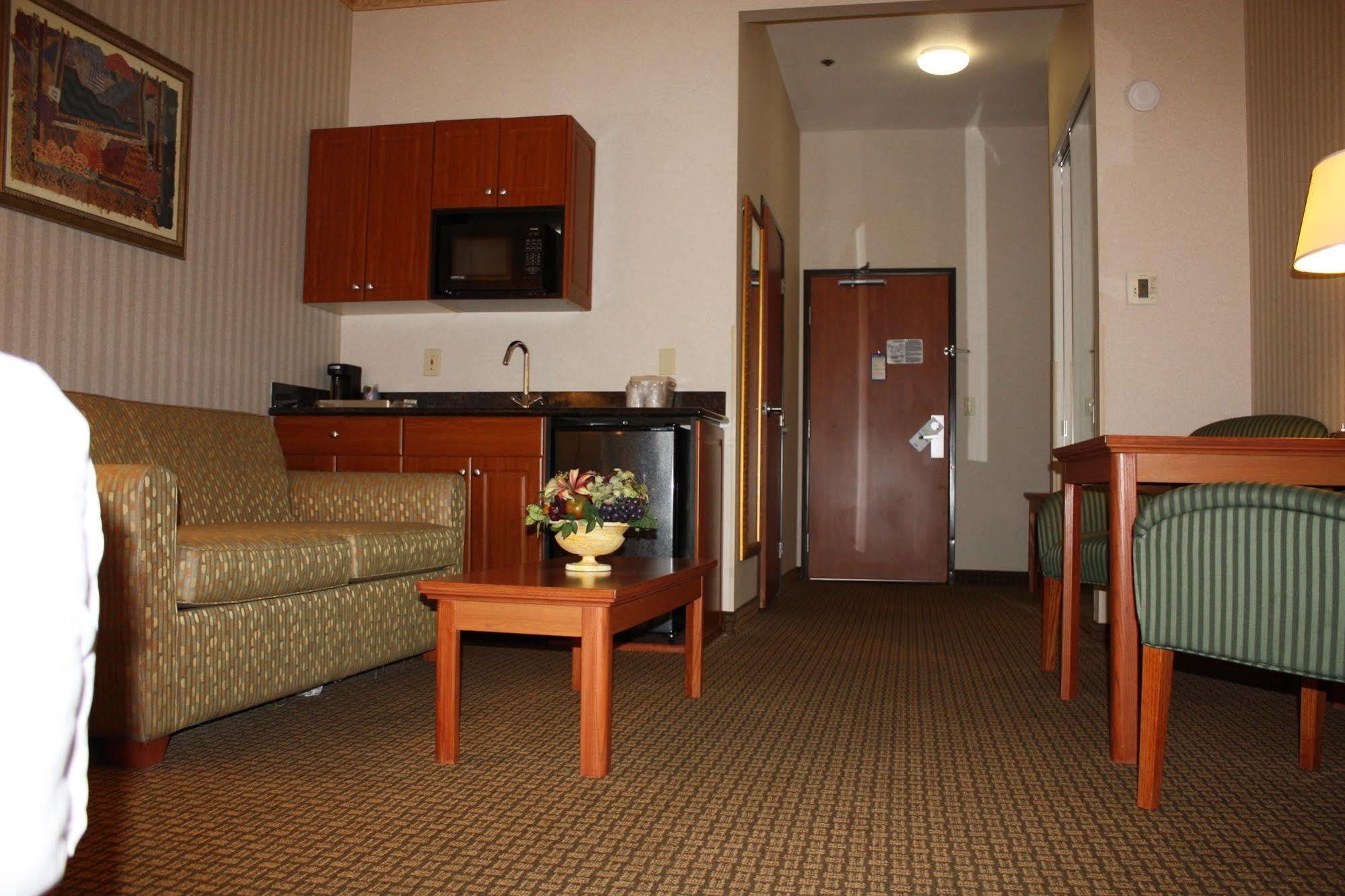 Holiday Inn Express Madera By Ihg Екстериор снимка