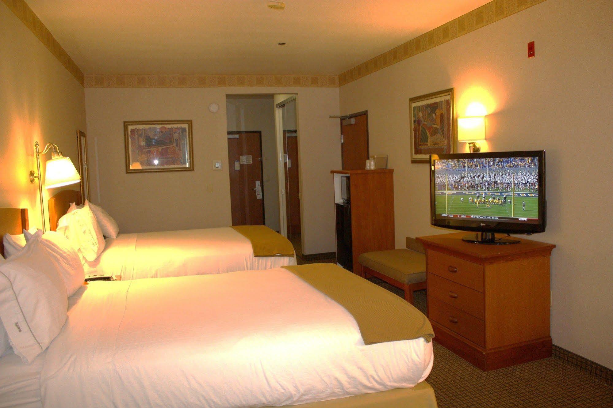 Holiday Inn Express Madera By Ihg Екстериор снимка
